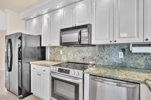 2000 Diana Dr, Hallandale Beach, FL 33009 - Photo 17