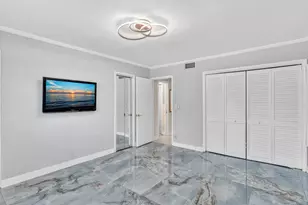 2000 Diana Dr, Hallandale Beach, FL 33009 - Photo 29
