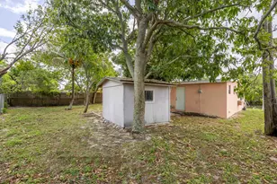 131 Ficus Tree Dr, Lantana, FL 33462 - Photo 23