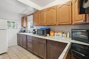 131 Ficus Tree Dr, Lantana, FL 33462 - Photo 9