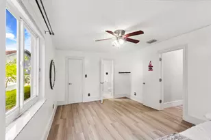 4040 NE 6th Ave, Deerfield Beach, FL 33064 - Photo 15