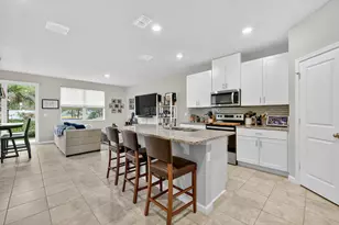 5672 SE Edgewater Cir, Stuart, FL 34997 - Photo 5