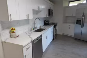 3845 Victoria Dr, West Palm Beach, FL 33406 - Photo 11