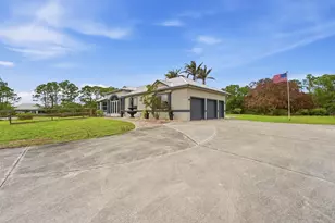 15342 Waldo Pepper Dr, Port Saint Lucie, FL 34987 - Photo 3