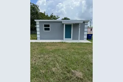 2513 Ave L, Fort Pierce, FL 34947 - Photo 1