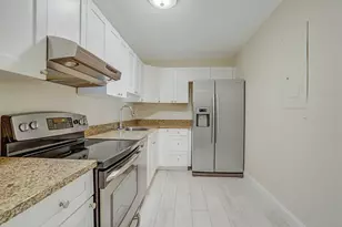 326 SE 1st Ave, Delray Beach, FL 33444 - Photo 9