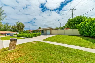 8099 Santa Fe Trail, Boca Raton, FL 33487 - Photo 3