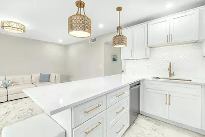 2929 SE Ocean Boulevard #E4, Stuart, FL 34996 - Photo 9