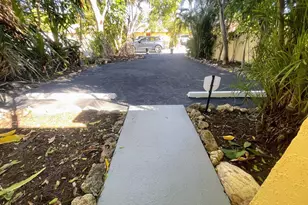 512 NW 43rd Pl, Deerfield Beach, FL 33064 - Photo 9