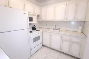 319 Chatham P, West Palm Beach, FL 33417 - Photo 7