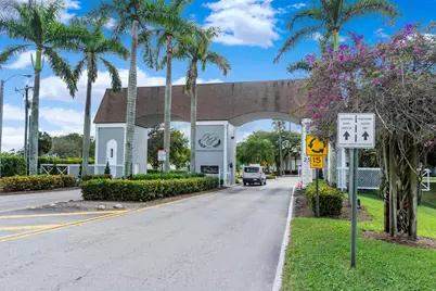 220 Seville J, Delray Beach, FL 33446 - Photo 23