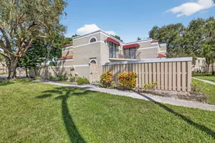 4310 Village Dr, Delray Beach, FL 33445 - Photo 35