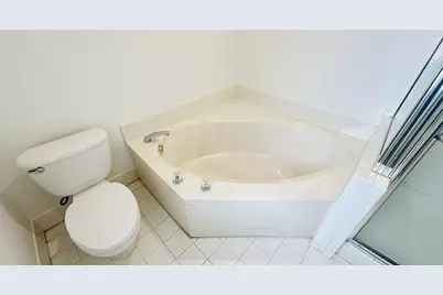 7634 NW 99th Way NW, Tamarac, FL 33321 - Photo 11