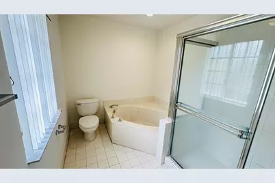7634 NW 99th Way NW, Tamarac, FL 33321 - Photo 9