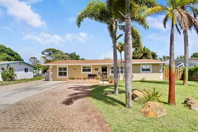 19049 SE Robert Drive, Jupiter, FL 33469 - Photo 1