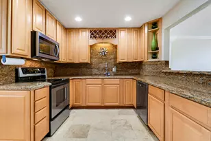 19049 SE Robert Dr, Jupiter, FL 33469 - Photo 9