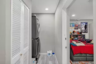 1570 NE 30th Pl, Oakland Park, FL 33334 - Photo 49