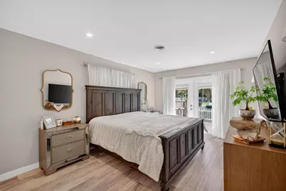 1570 NE 30th Place, Oakland Park, FL 33334 - Photo 27