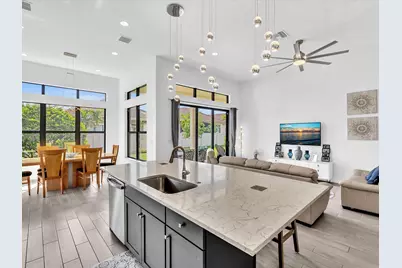 8928 E Bastille Cir Circle, Parkland, FL 33076 - Photo 15