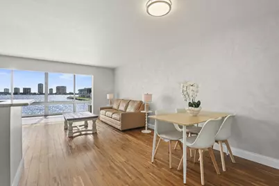 2936 Lake Shore Drive #204, West Palm Beach, FL 33404 - Photo 15