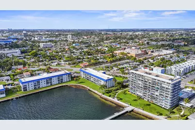 2936 Lake Shore Drive #204, West Palm Beach, FL 33404 - Photo 33