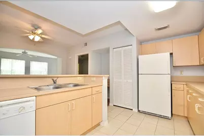 114 SW Peacock Boulevard #8105, Port Saint Lucie, FL 34986 - Photo 11