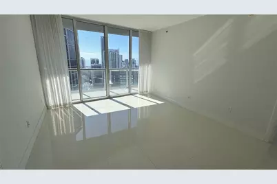 475 Brickell Avenue #4913, Miami, FL 33131 - Photo 9