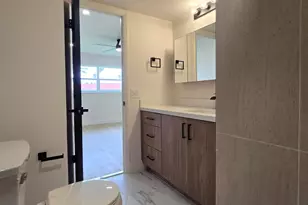 3001 Sunrise Lakes Dr E, Sunrise, FL 33322 - Photo 9