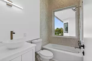 2641 NE 48th St, Lighthouse Point, FL 33064 - Photo 53