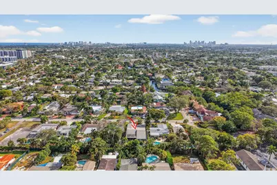 1721 NE 37th Street, Oakland Park, FL 33334 - Photo 97