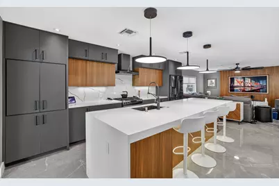 1721 NE 37th Street, Oakland Park, FL 33334 - Photo 31