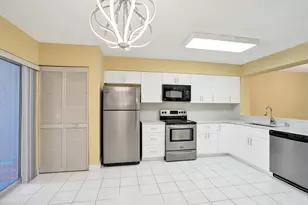 7513 Trent Dr, Tamarac, FL 33321 - Photo 7