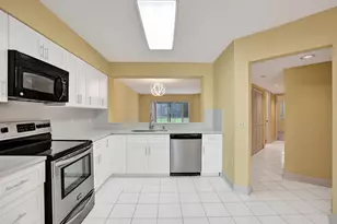7513 Trent Dr, Tamarac, FL 33321 - Photo 9