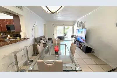 9711 Fontainebleau Boulevard #D105, Miami, FL 33172 - Photo 7