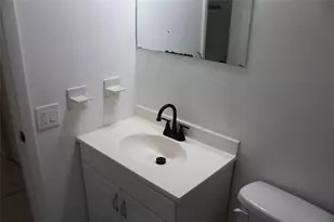 7610 Stirling, Davie, FL 33024 - Photo 5