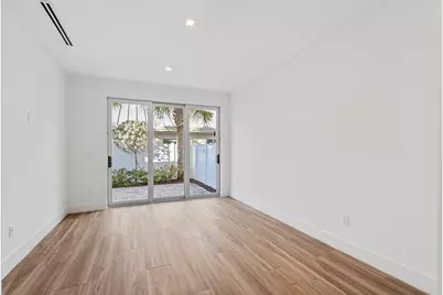 11 SE 11th Avenue, Fort Lauderdale, FL 33301 - Photo 11