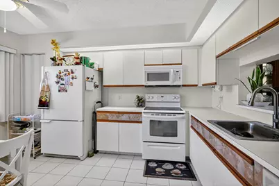901 SW 128th Terrace #211a, Pembroke Pines, FL 33027 - Photo 7