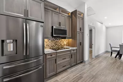 610 SE 21st Lane, Cape Coral, FL 33990 - Photo 17