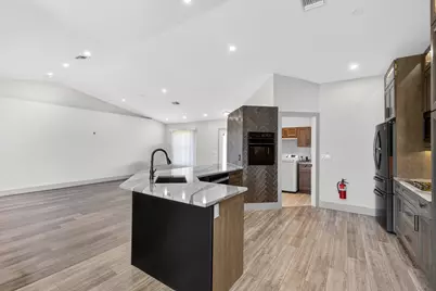 610 SE 21st Lane, Cape Coral, FL 33990 - Photo 15