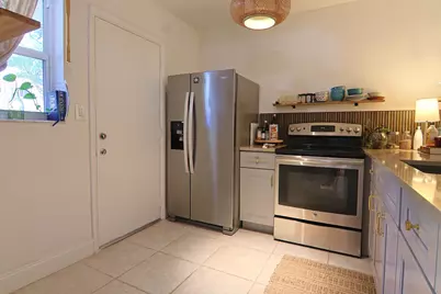 1000 NE 12th Avenue #106, Hallandale Beach, FL 33009 - Photo 17