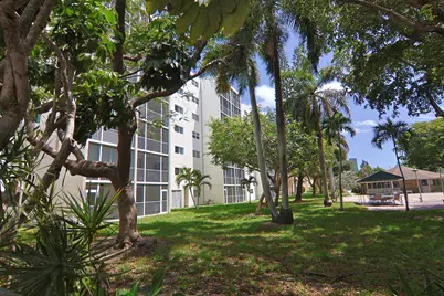 1000 NE 12th Avenue #106, Hallandale Beach, FL 33009 - Photo 41