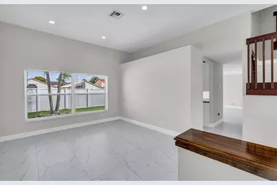 491 SW 182nd Way, Pembroke Pines, FL 33029 - Photo 9