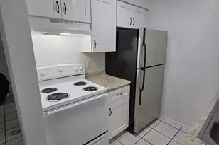1401 NE 17th Ct, Fort Lauderdale, FL 33305 - Photo 9