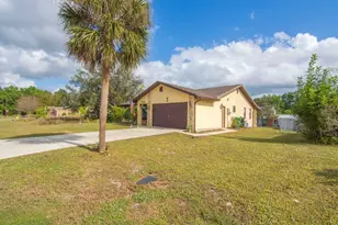2543 SE Price Ct, Port Saint Lucie, FL 34984 - Photo 5