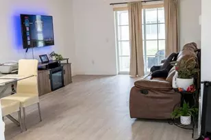 2898 Ashley Dr Dr E, West Palm Beach, FL 33415 - Photo 3
