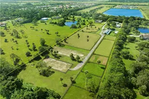 8530 8th St, Vero Beach, FL 32968 - Photo 1