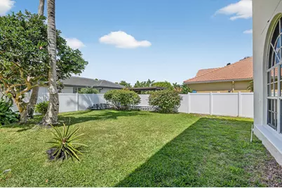 7249 NE Bay Harbour Avenue, Boca Raton, FL 33487 - Photo 45