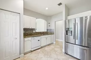 4701 SW 13th St, Deerfield Beach, FL 33442 - Photo 13