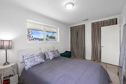 8781 NW 15th Street, Pembroke Pines, FL 33024 - Photo 9