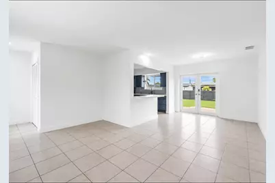 8781 NW 15th Street, Pembroke Pines, FL 33024 - Photo 3